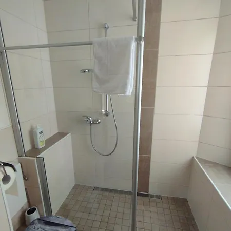 Gemuetliches Mit Kamin - And Nature Prázdninový dům